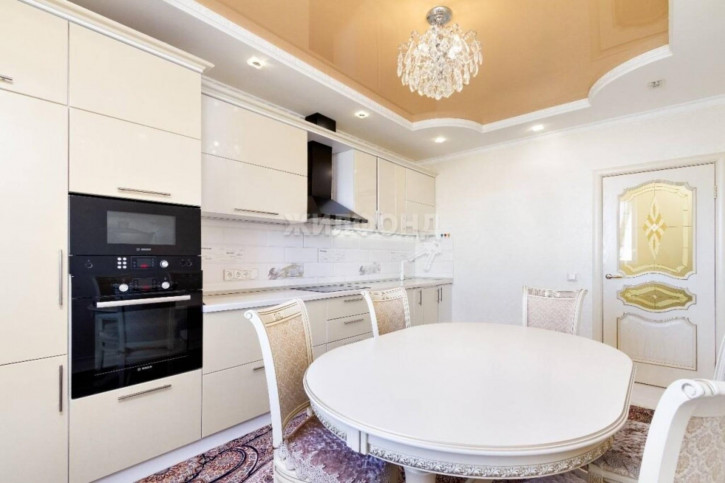 3-комн квартира Овражная, 13