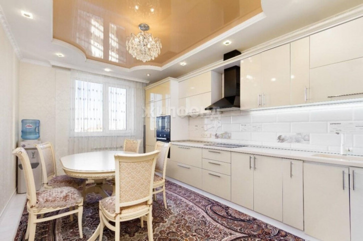 3-комн квартира Овражная, 13