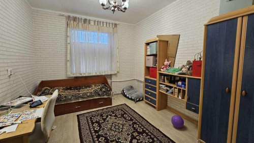 Продажа 2-комн квартиры Нефтяников улица, 22