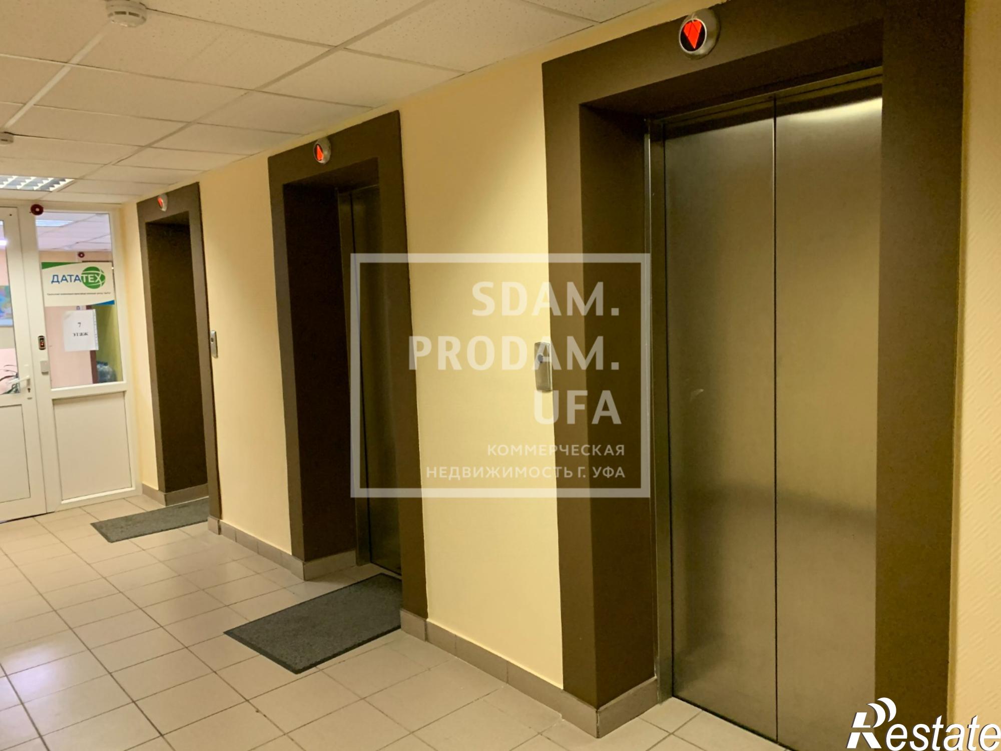 Сдать офис, помещение под офис за 393 300 рублей на Кирова улица, д.52