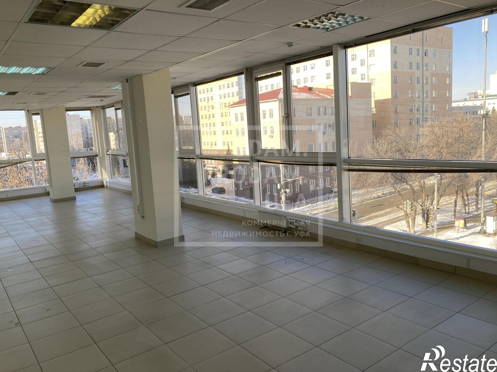 Сдать офис, помещение под офис за 393 300 рублей на Кирова улица, д.52