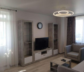 2-комн, 72кв м, этаж 19/25 Луначарского улица, 5