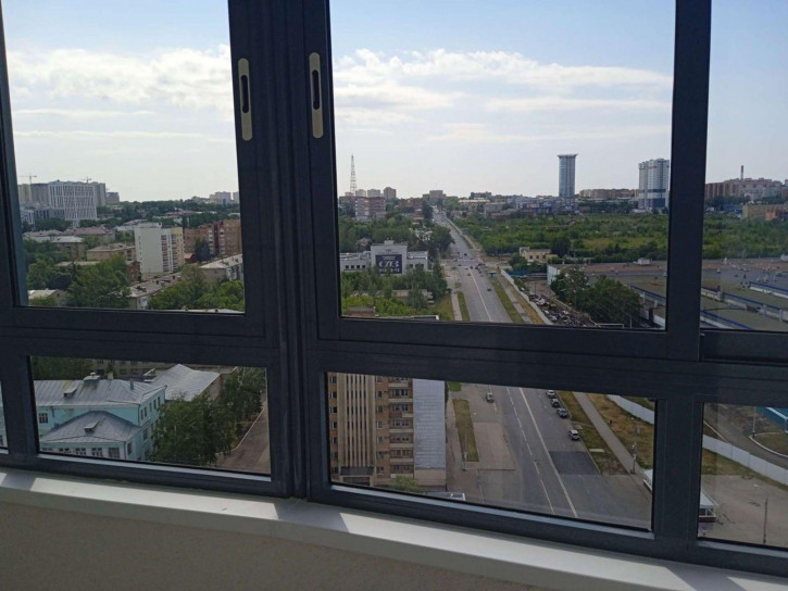 2-комн квартира Луначарского улица, 5