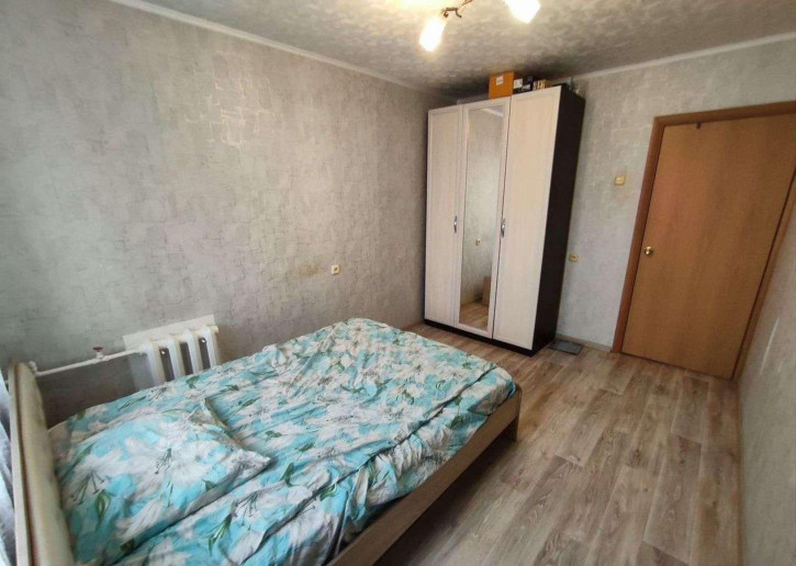 2-комн квартира Красных Коммунаров улица, 17б