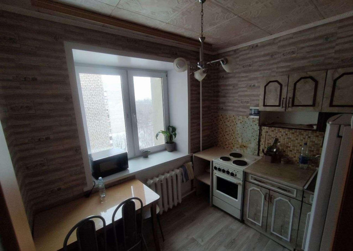 2-комн квартира Красных Коммунаров улица, 17б