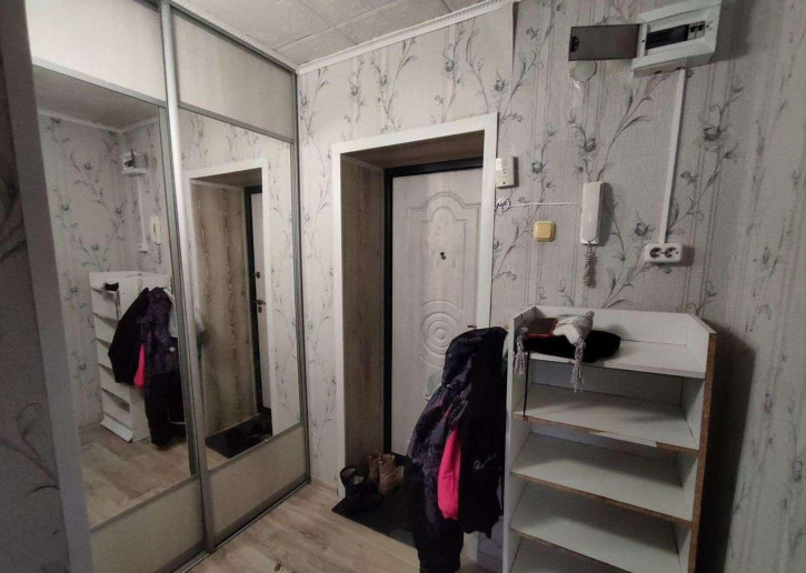 2-комн квартира Красных Коммунаров улица, 17б