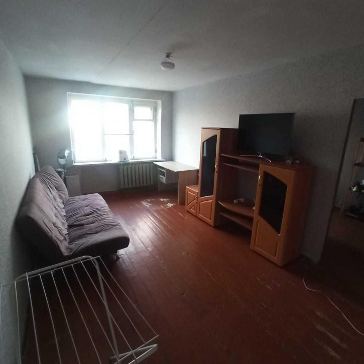 3-комн квартира Свободы улица, 228