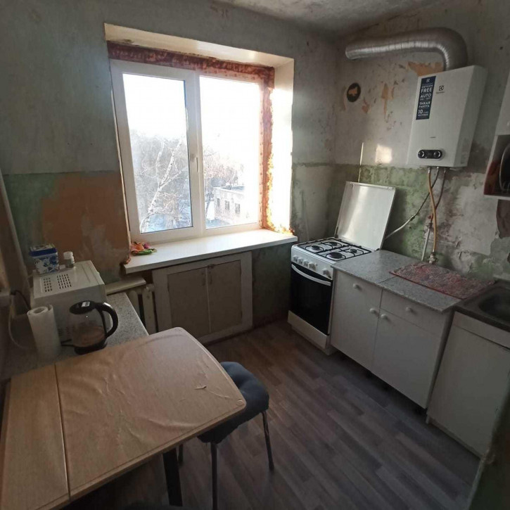 3-комн квартира Свободы улица, 228