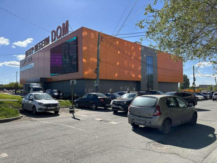 Торговое помещение Дыбенко улица, 33