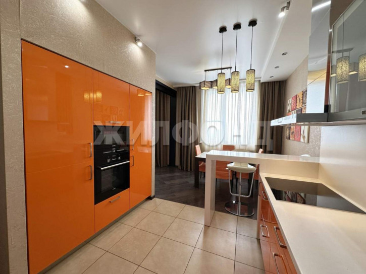 3-комн квартира Державина улица, д.77/2