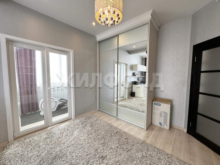 3-комн квартира Державина улица, д.77/2
