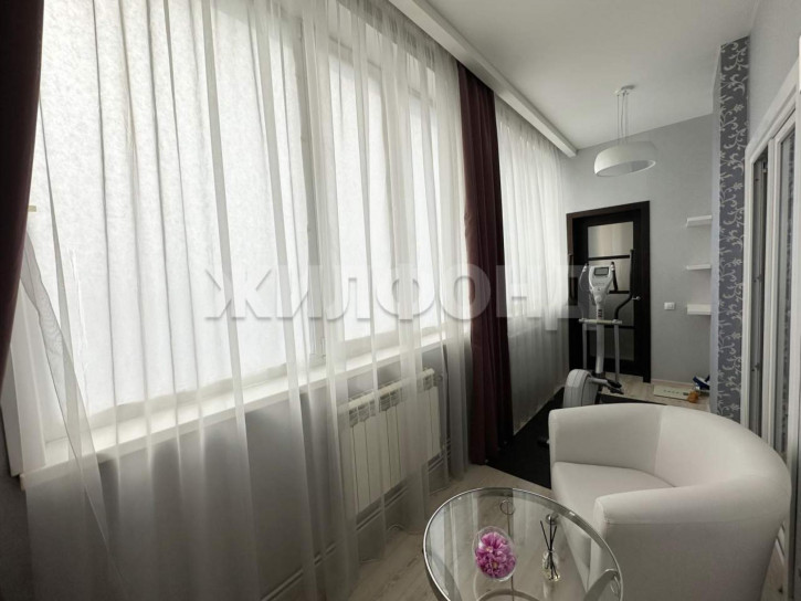 3-комн квартира Державина улица, д.77/2