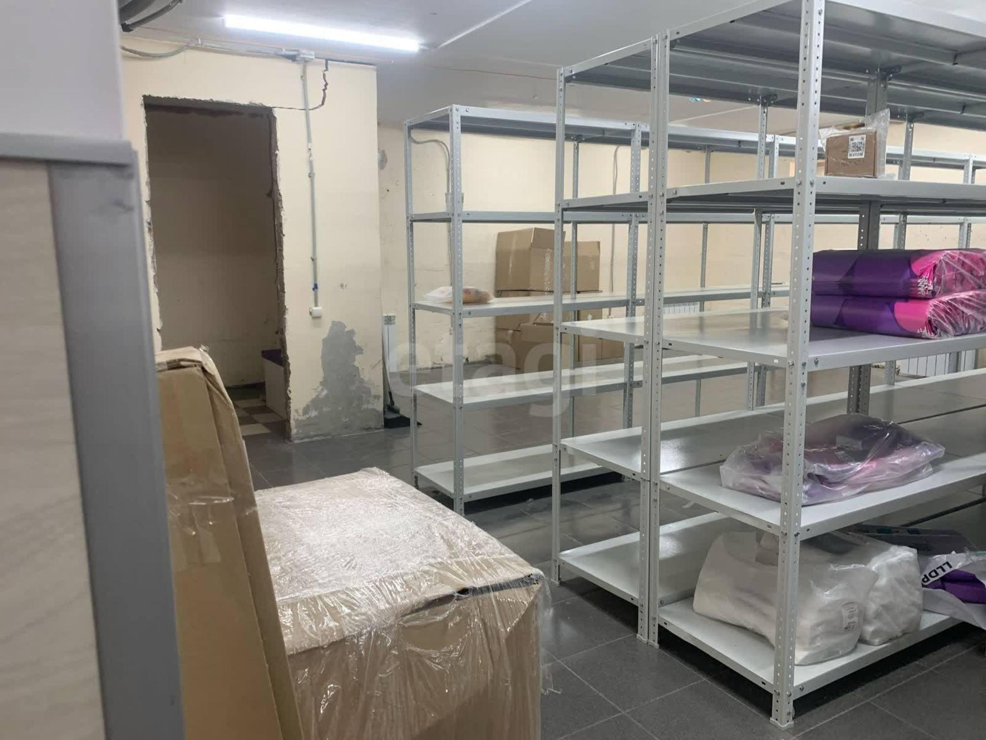 Купить помещение свободного назначения за 10 200 000 рублей на Пречистенская набережная, 74