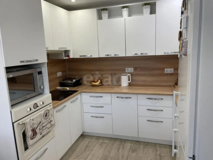 4-комн квартира улица Карла Маркса, 80а