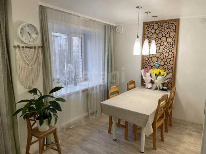 4-комн квартира улица Карла Маркса, 80а