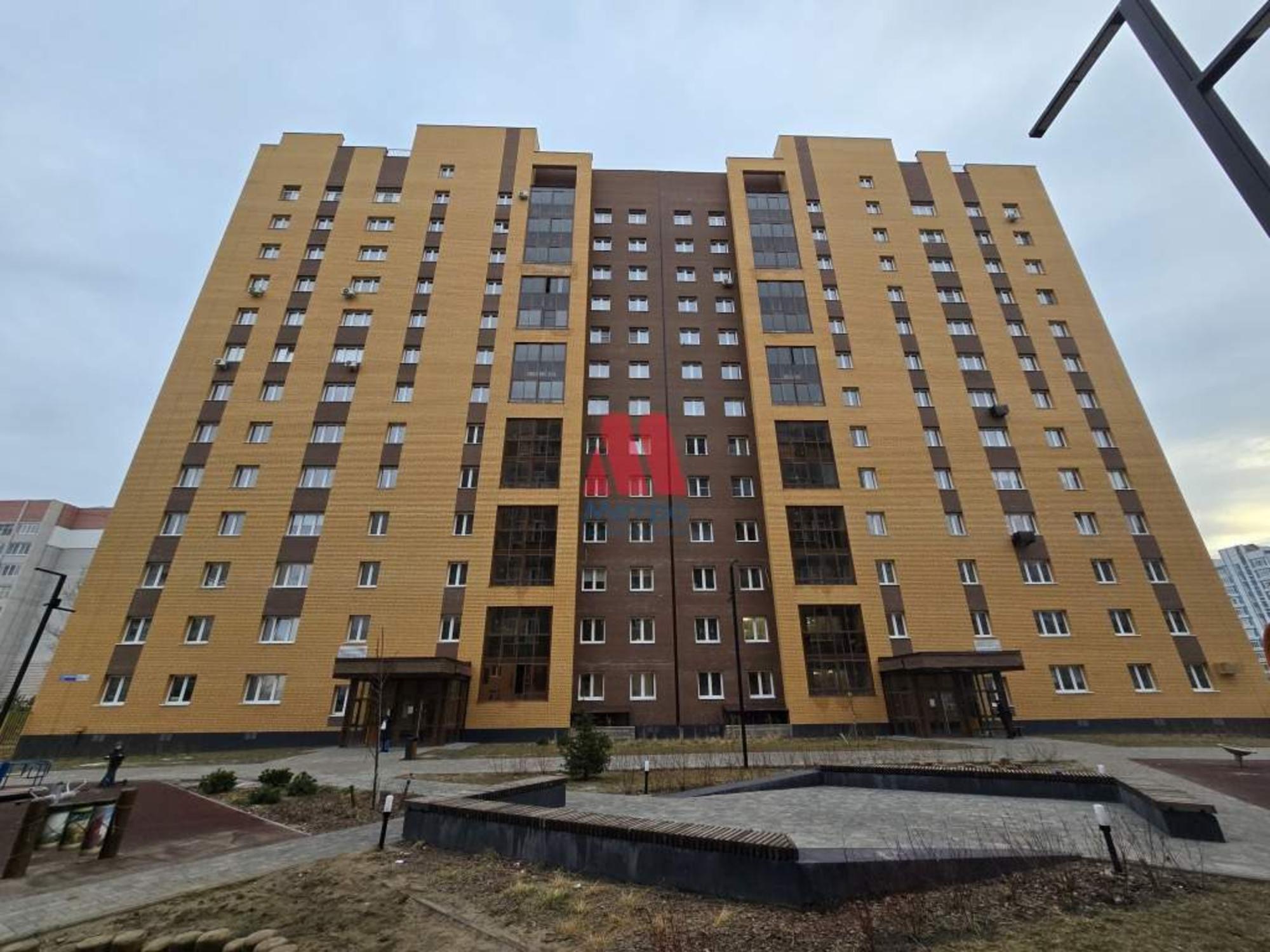 Купить квартиру за 10 900 000 рублей на Строителей улица, д.25к1