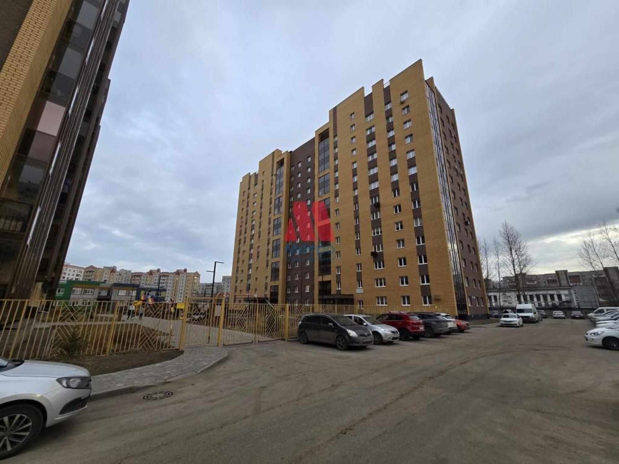 Купить квартиру за 10 900 000 рублей на Строителей улица, д.25к1
