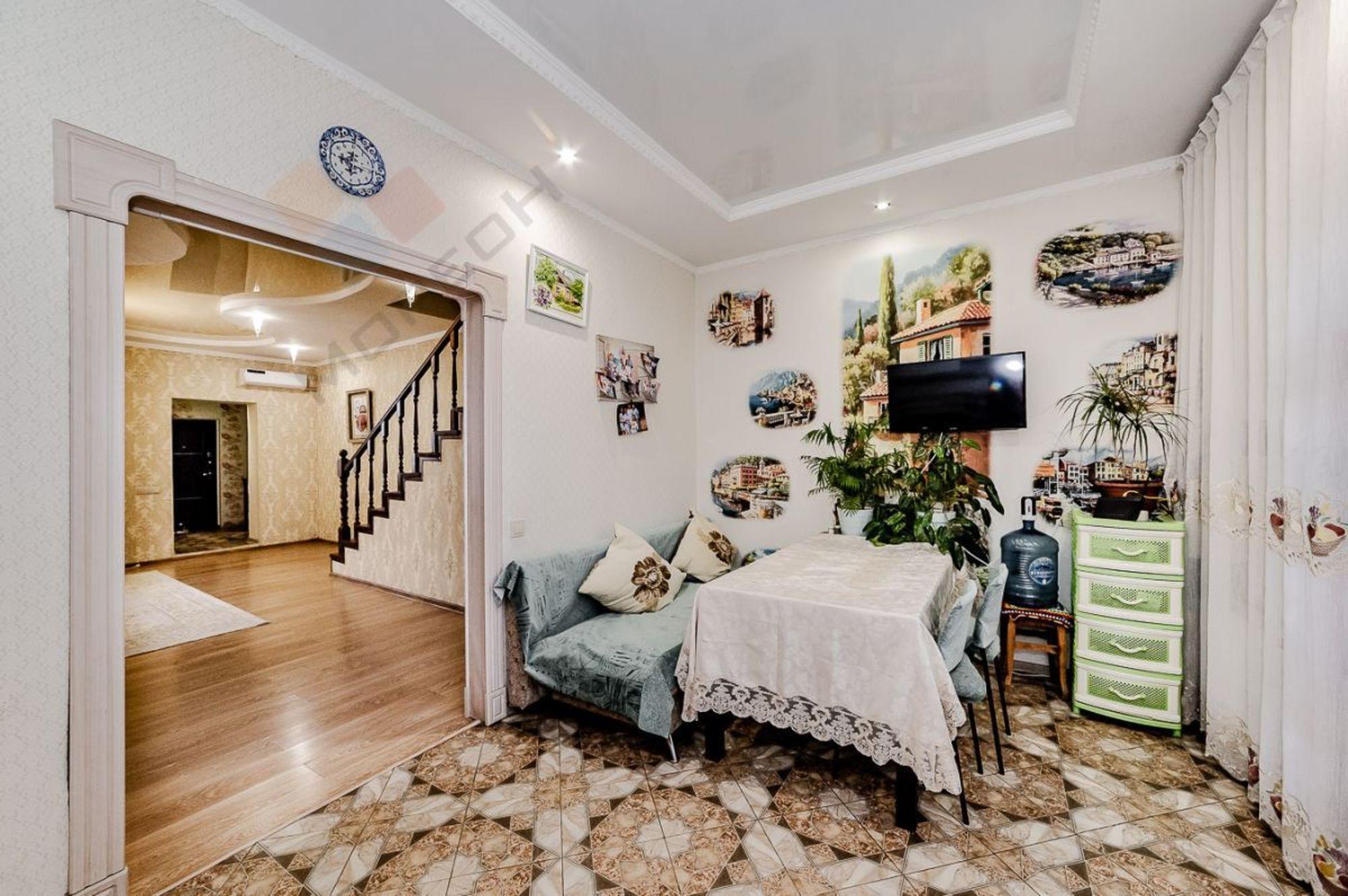 Купить дачу, дом, коттедж за 9 500 000 рублей на Дружбы ул, 60