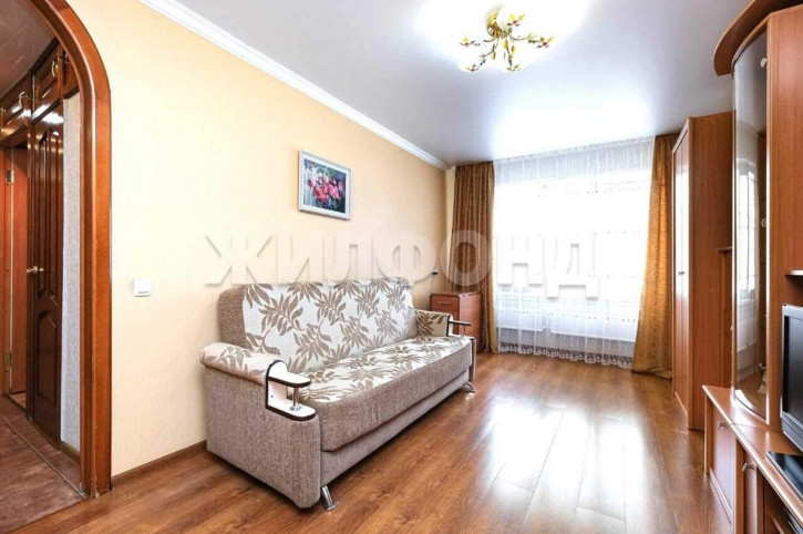 3-комн квартира Авиастроителей улица, д.1 3-комн квартира Авиастроителей улица, д.1