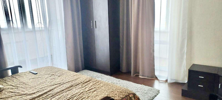 3-комн квартира Победы улица, 49к4