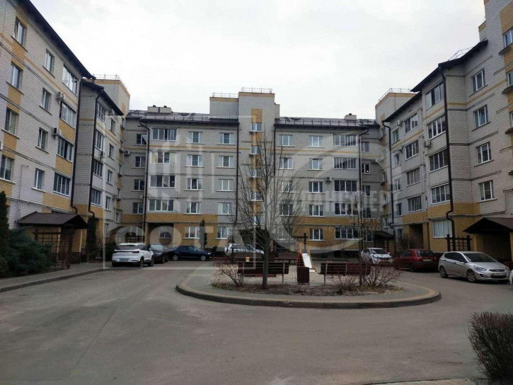3-комн квартира улица 50 лет Октября, 97