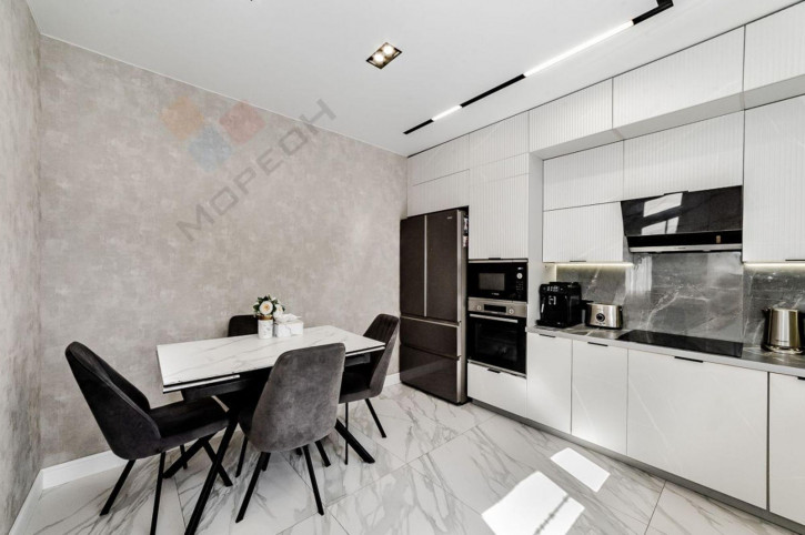 4-комн квартира Гаражная ул, 87