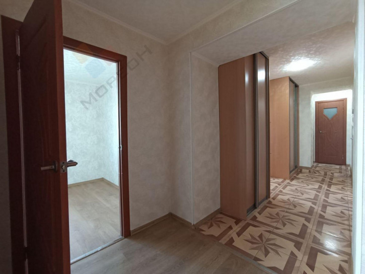 4-комн квартира Угольный пер, 12