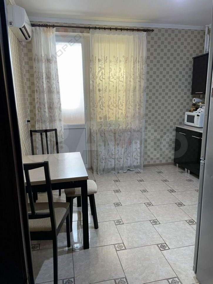 2-комн квартира Светлая ул, 24