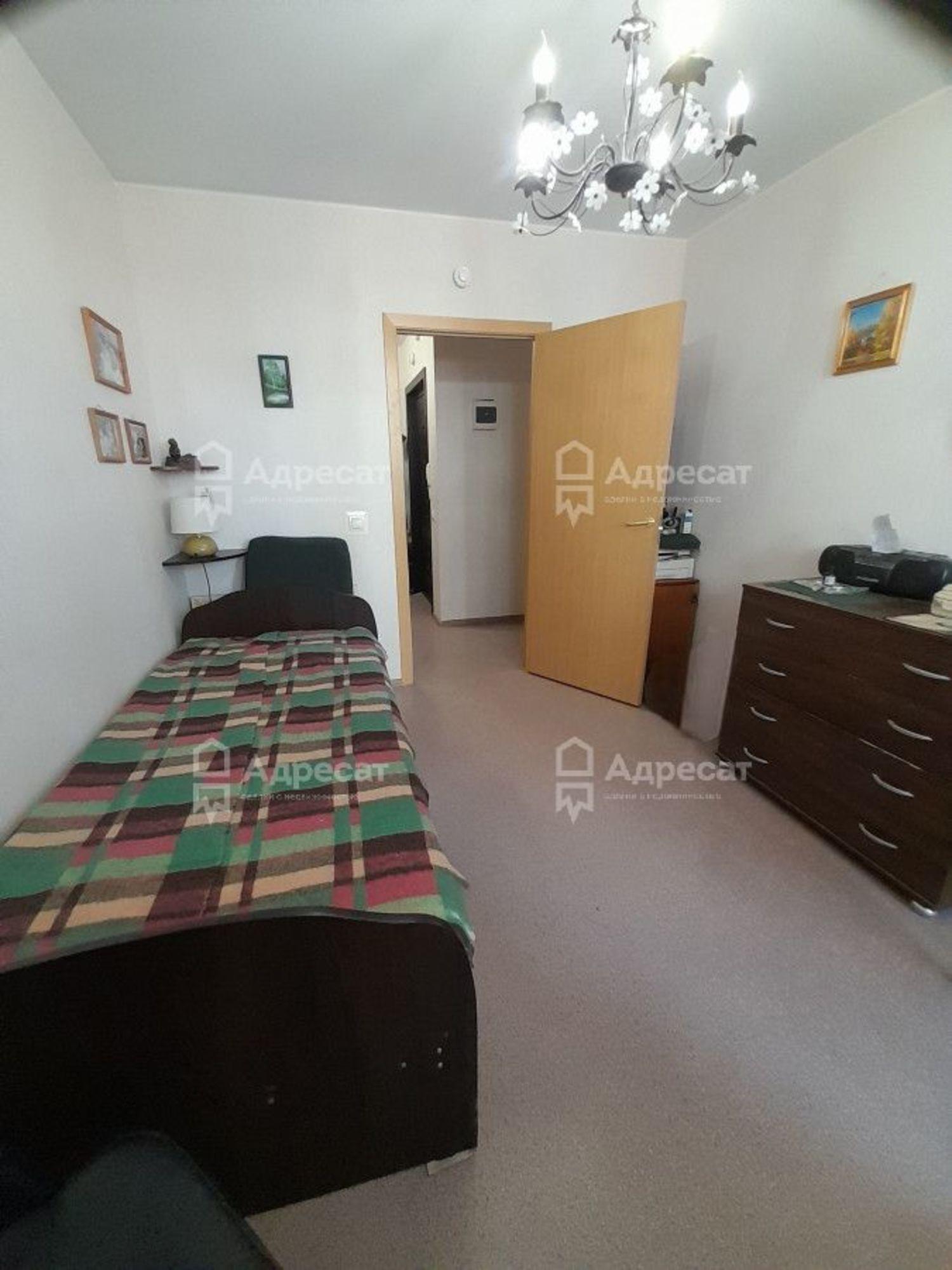 Купить квартиру за 4 499 900 рублей на ул. Комарова,  д.74