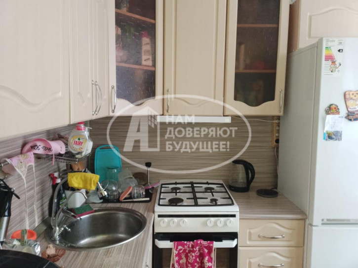 3-комн квартира улица Оборина, 2