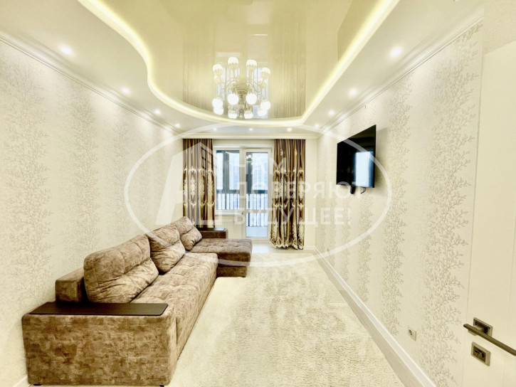 2-комн квартира улица Луначарского, 99