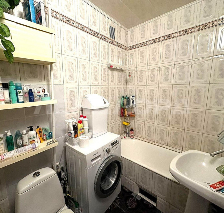 3-комн квартира улица Пановой, 32