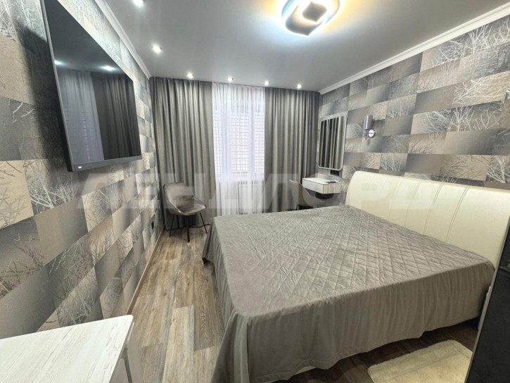 2-комн квартира улица 11-я Линия, 53