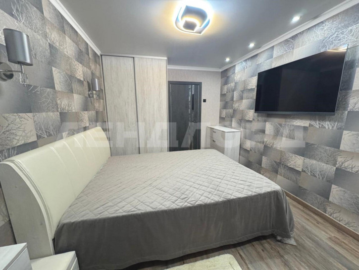 2-комн квартира улица 11-я Линия, 53