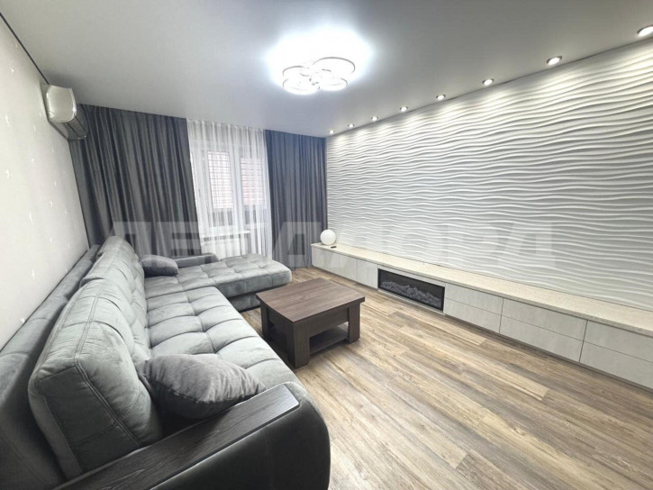 2-комн квартира улица 11-я Линия, 53