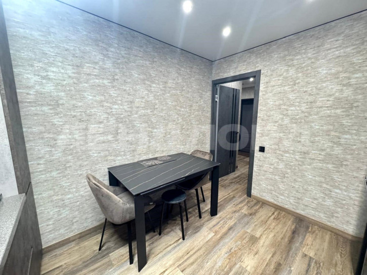 2-комн квартира улица 11-я Линия, 53