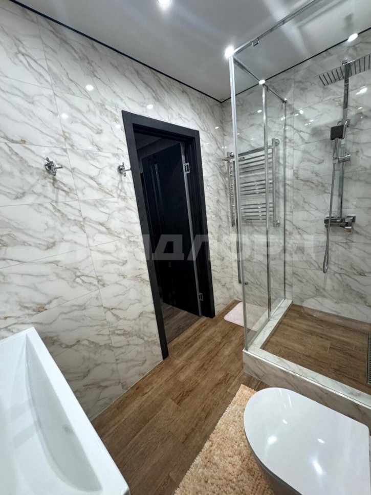 2-комн квартира улица 11-я Линия, 53