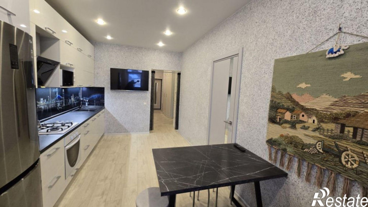 2-комн квартира Комсомольская ул, 83