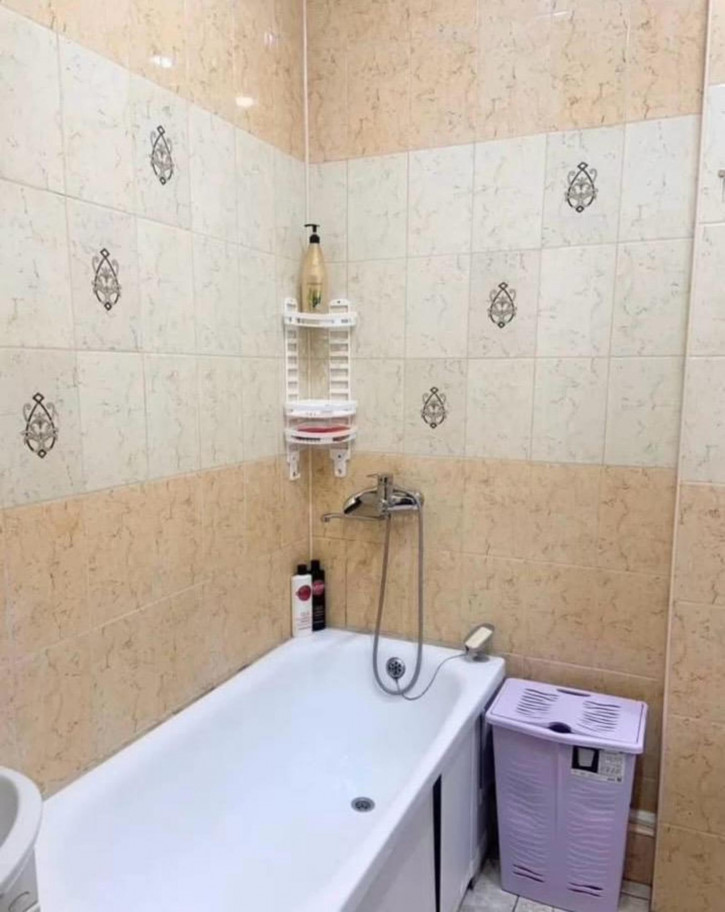 Студия улица Комарова, 44