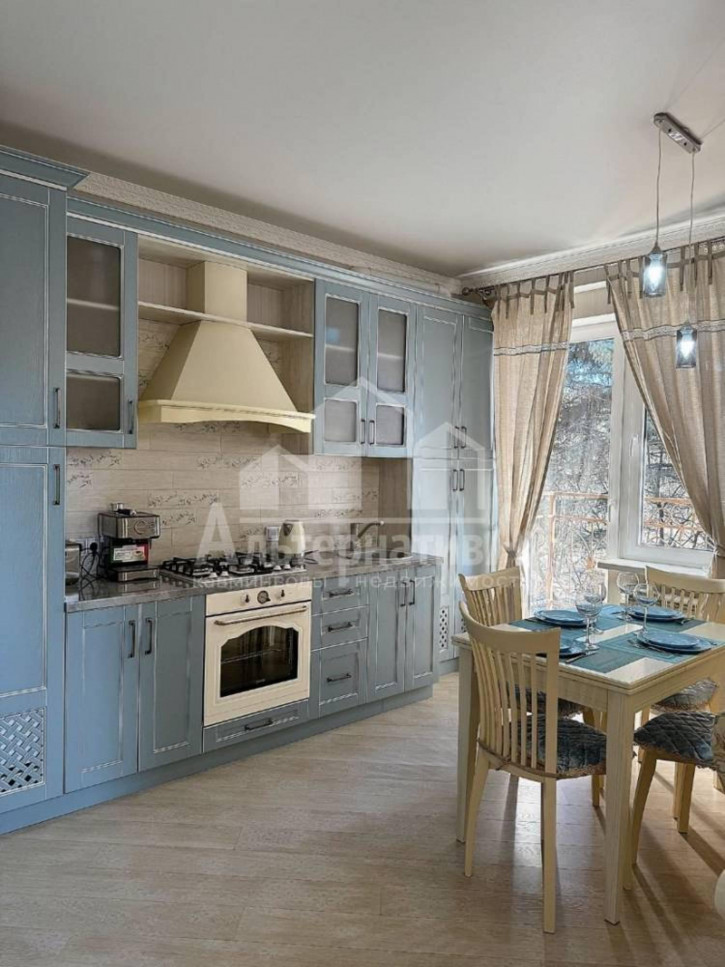 3-комн квартира 40 лет Октября ул.