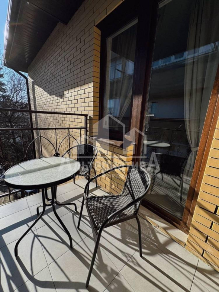 3-комн квартира 40 лет Октября ул.