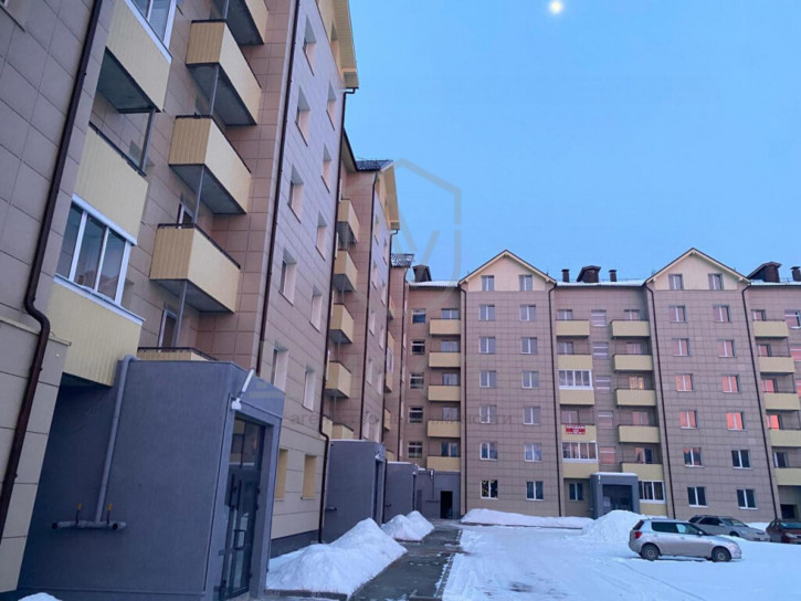 3-комн квартира Ивлева, 160