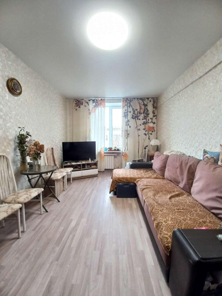 2-комн квартира Нефтяников улица, 20а