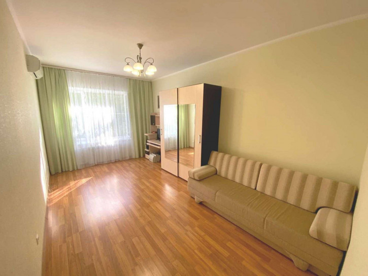 2-комн квартира Осипенко улица, 3к3