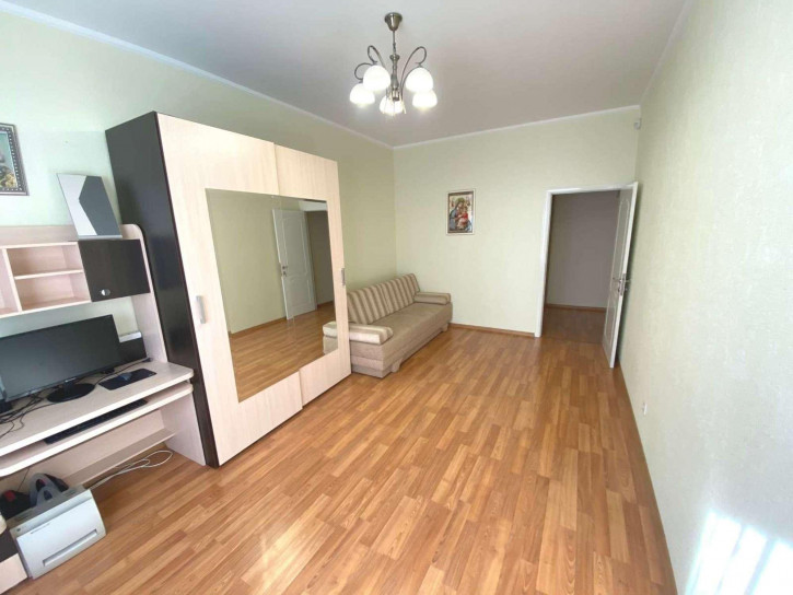 2-комн квартира Осипенко улица, 3к3