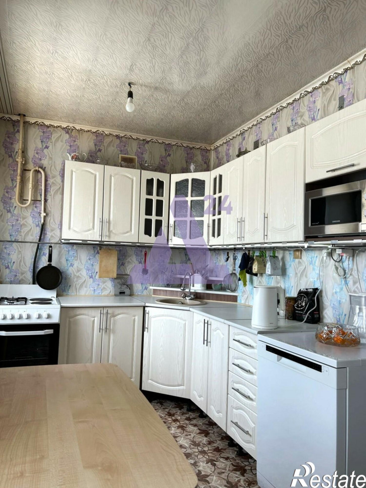3-комн квартира улица Юбилейная, дом 15