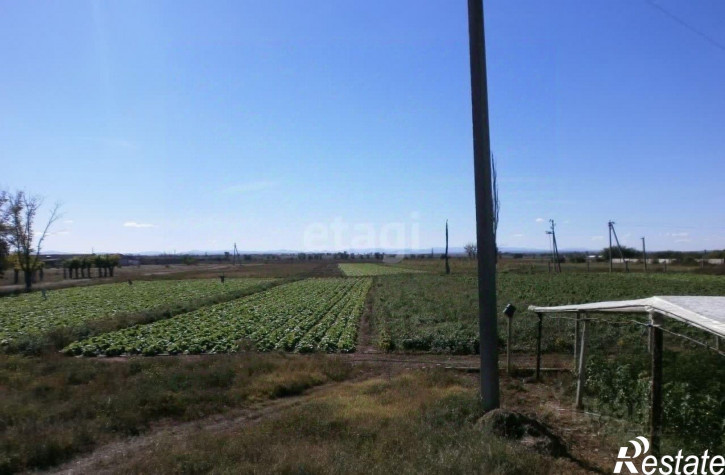 Склад Нижнегорский район, село Дрофино, Школьная улица, 40/1