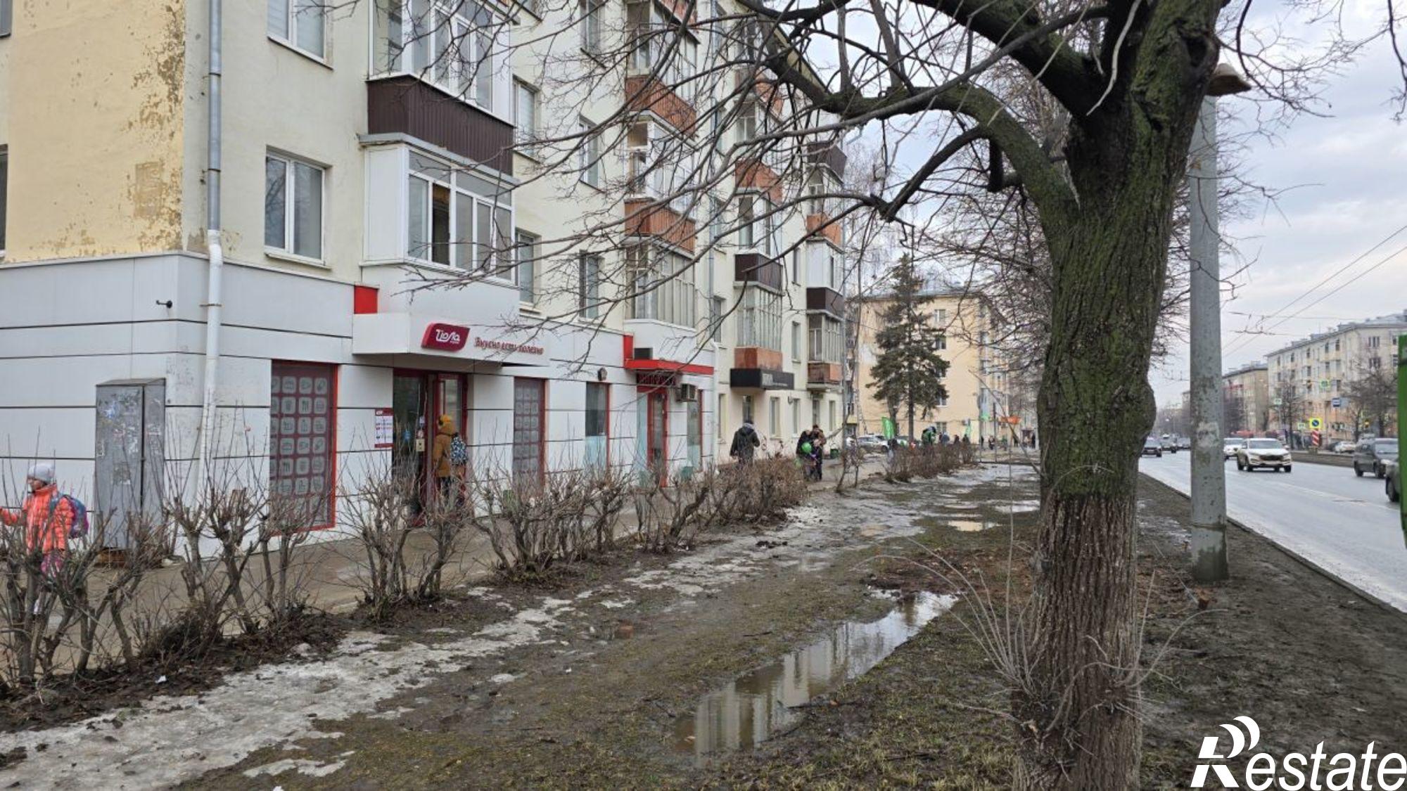Купить торговое помещение за 18 000 000 рублей на Сибирский тракт, 15