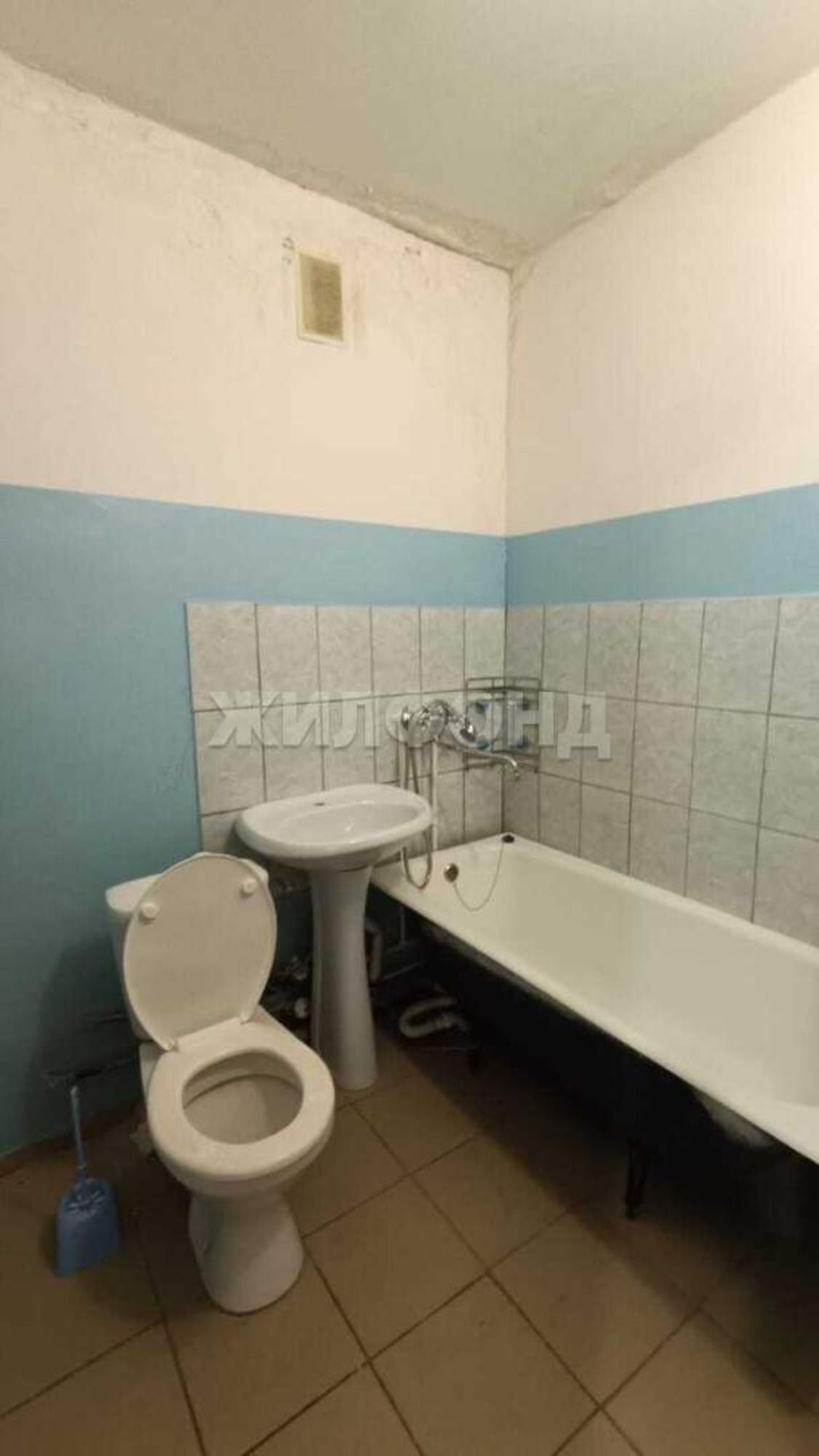 Купить квартиру за 2 800 000 рублей на Лауреатов улица, д.53