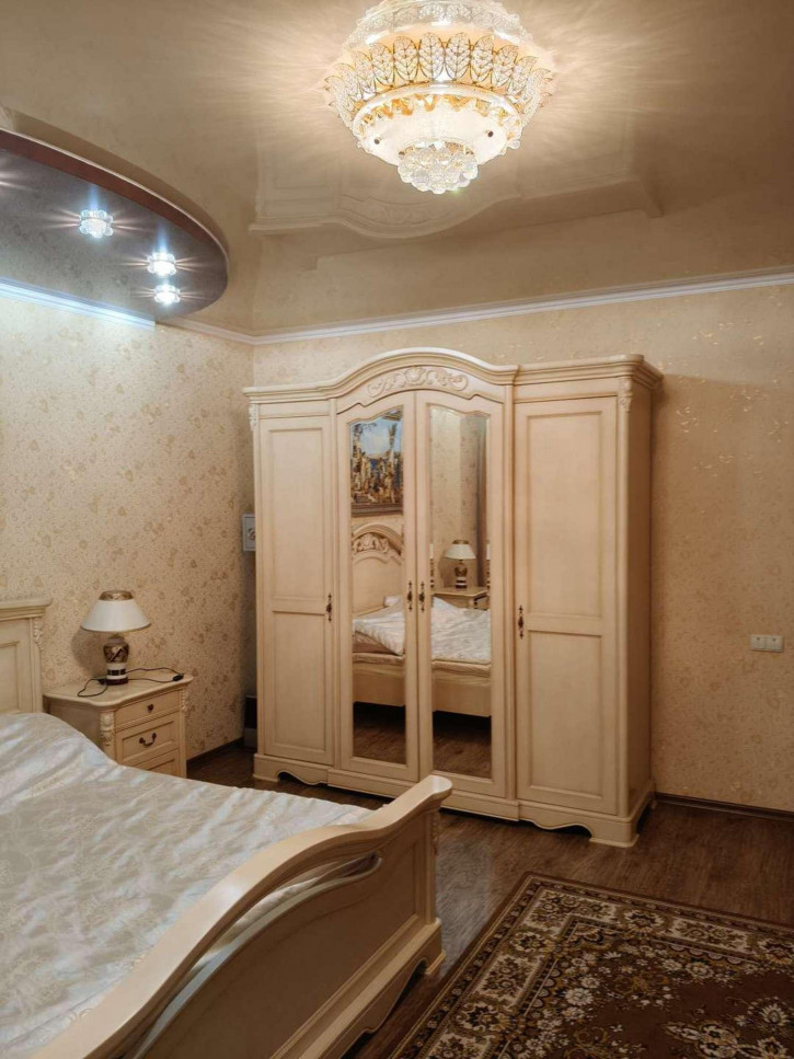 3-комн квартира Костюкова улица, 36В